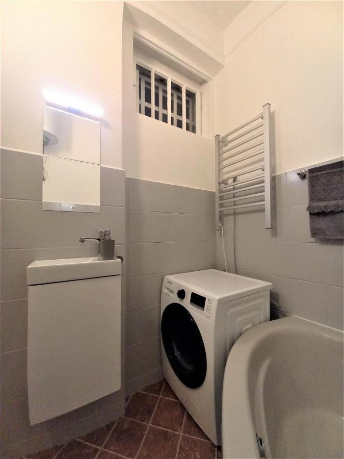 דירות בודפשט Quiet And Private Studio In The Center מראה חיצוני תמונה